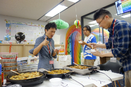 塩焼きそばとレモンの相性がGood！