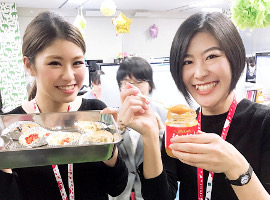 隠し味はインドネシアの激辛ソース、サンバルです！