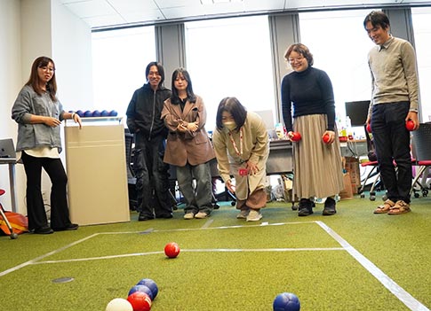 DAY３：誰もが楽しめる！パラスポーツ「ボッチャ」の体験